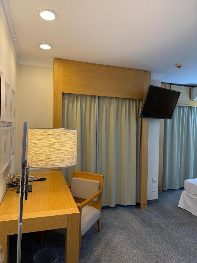 Hotel Flat Excelente Em Frente Ao Aeroporto De Congonhas - H1901