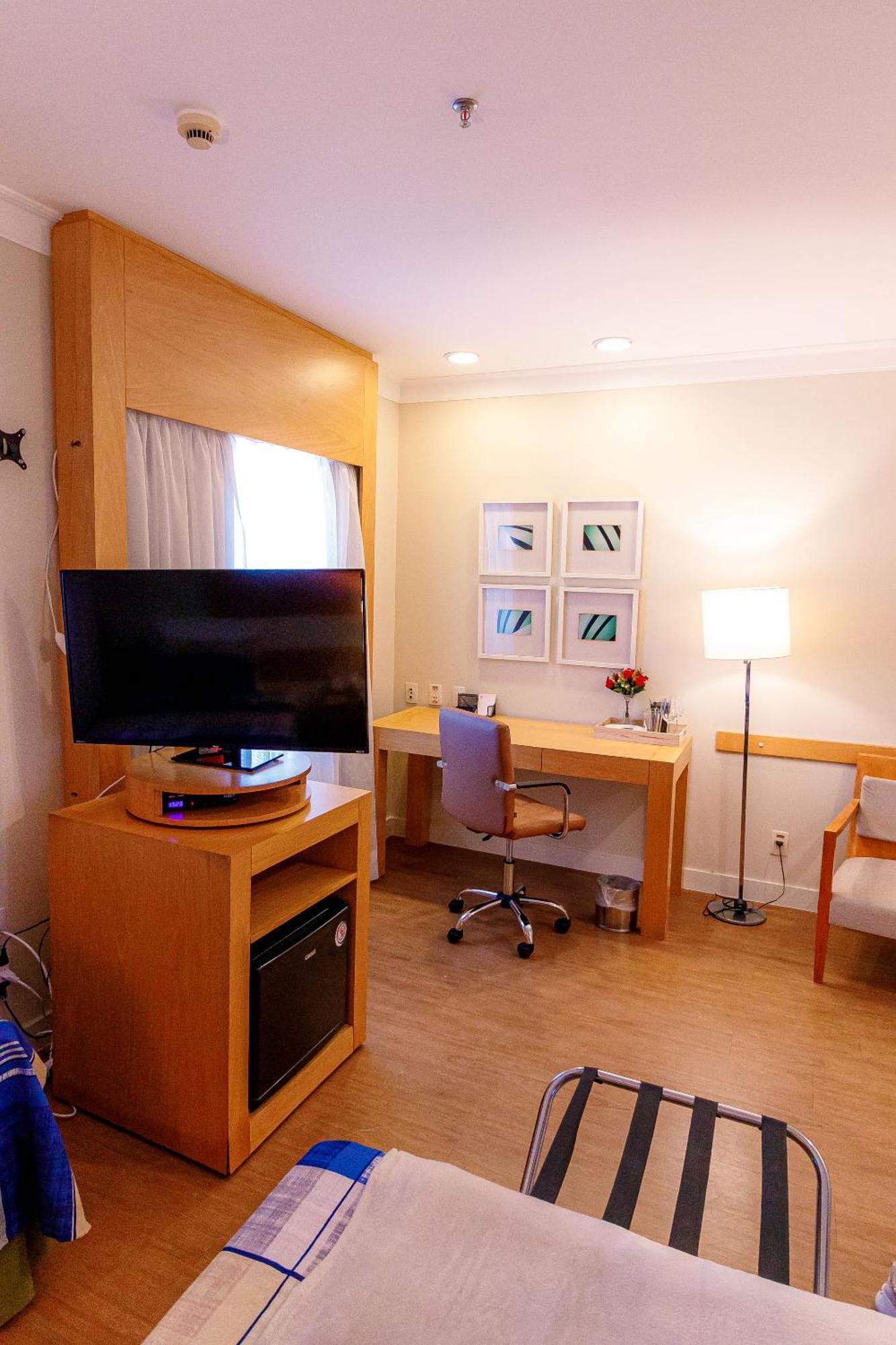 Flat Excelente Em Frente Ao Aeroporto De Congonhas - H602 4* Sao Paulo