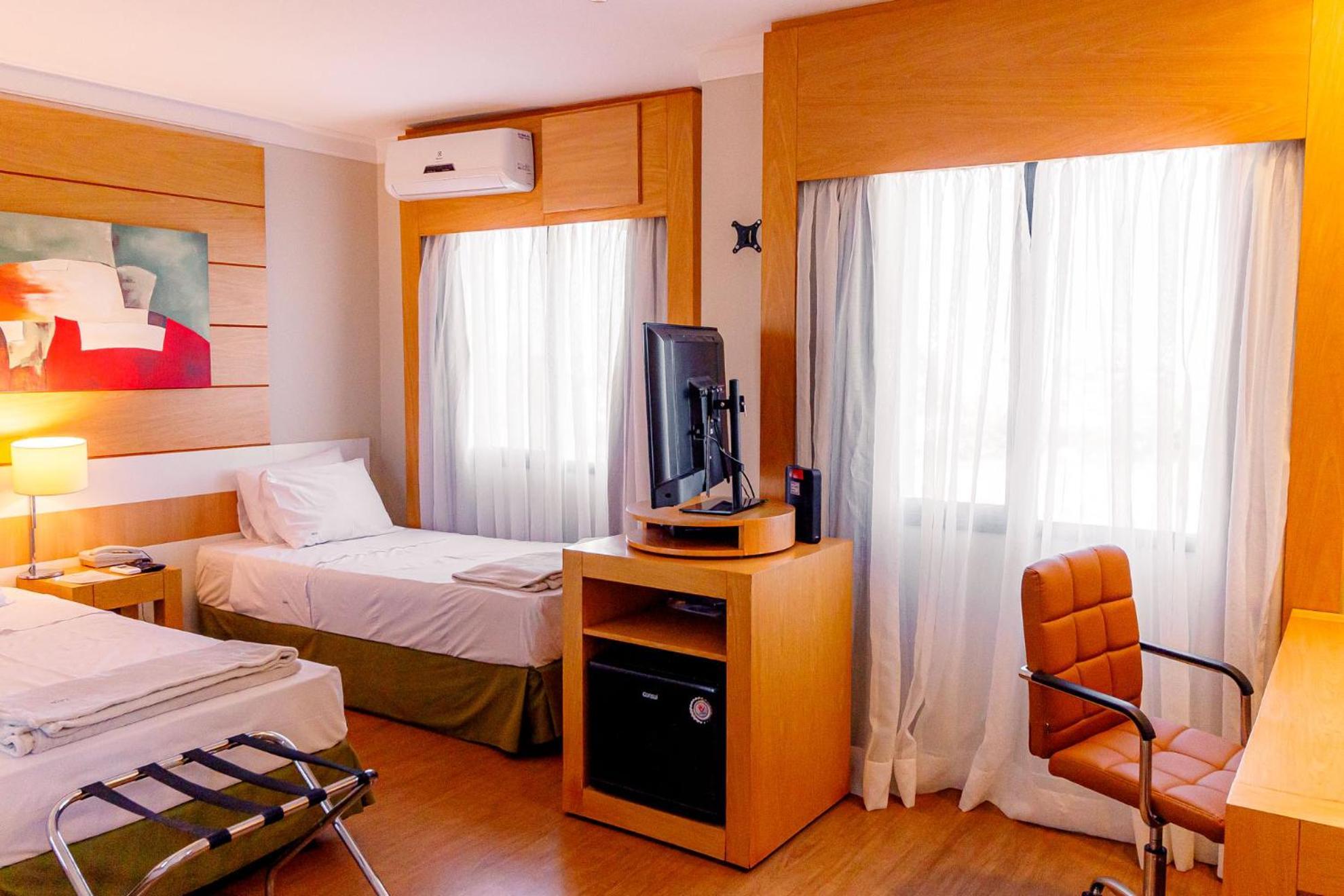 Hotel Flat Excelente Em Frente Ao Aeroporto De Congonhas - H602