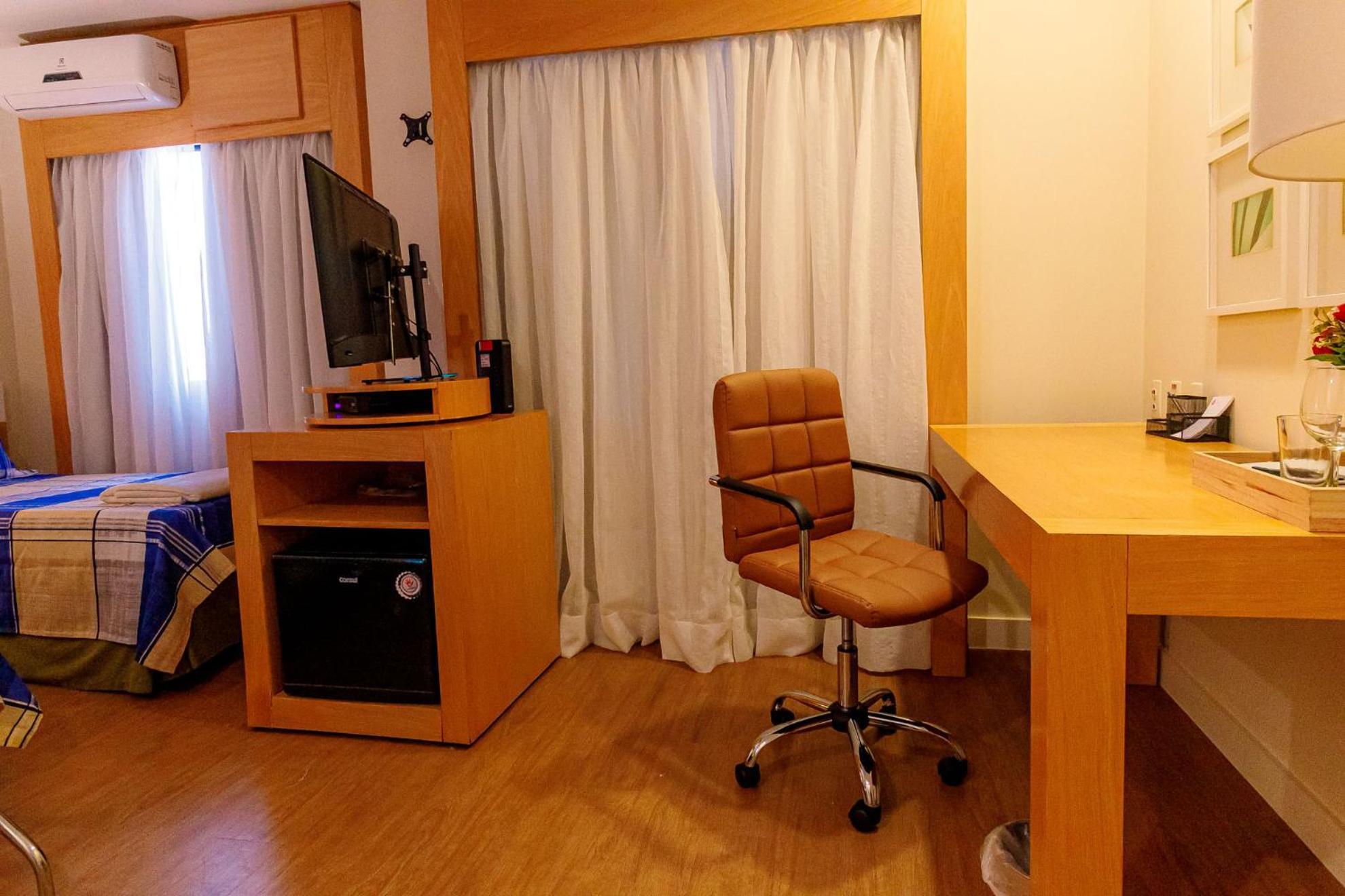 Hotel Flat Excelente Em Frente Ao Aeroporto De Congonhas - H602 4*