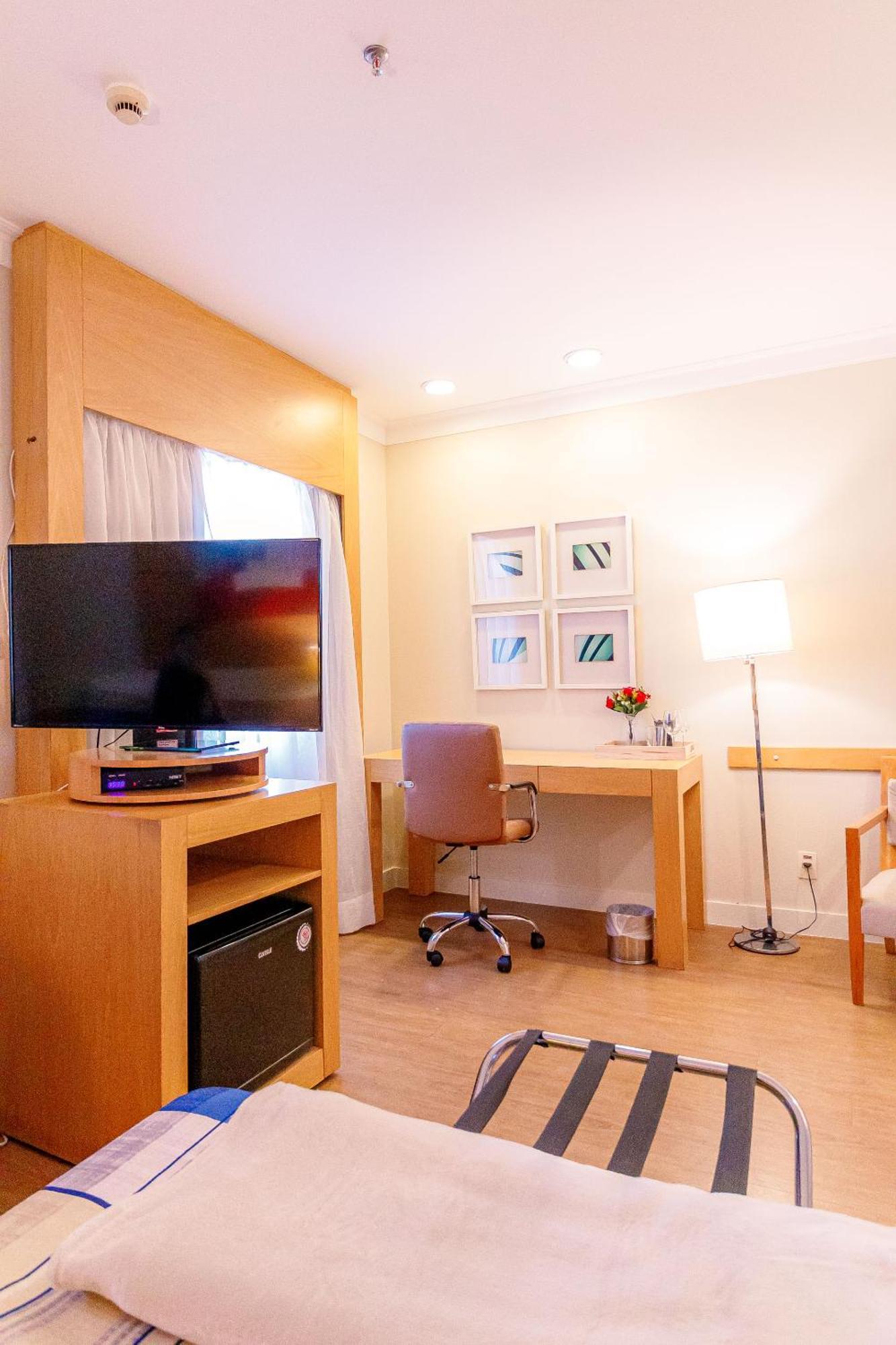 Flat Excelente Em Frente Ao Aeroporto De Congonhas - H602 Hotel São Paulo